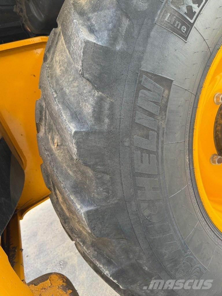JCB 3 CX Backhoe