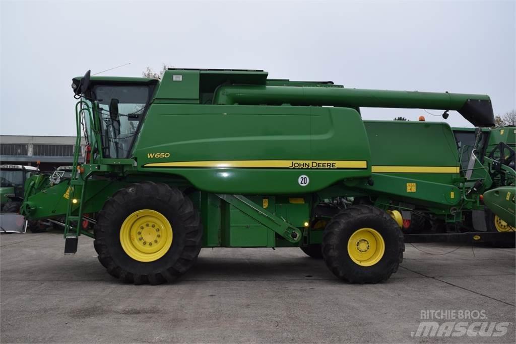 John Deere W 650 Combine harvesters