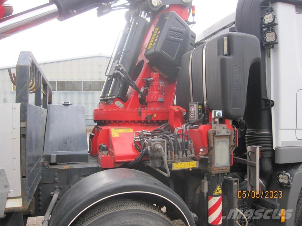 Sisu Polar Truck mounted cranes