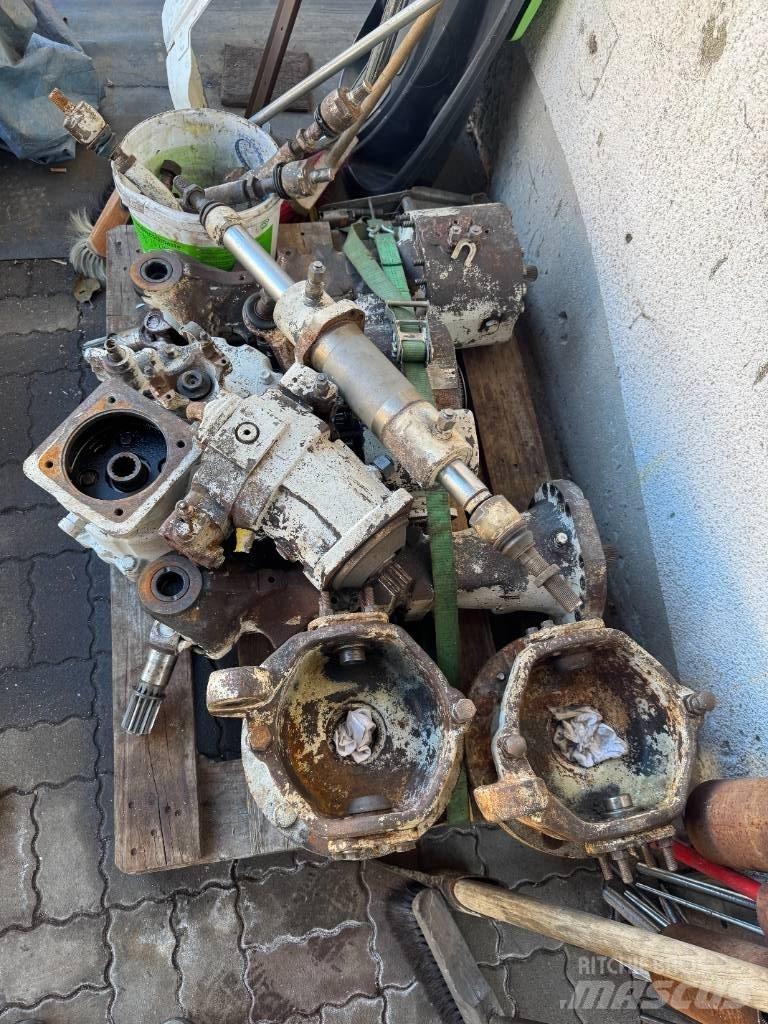 Spicer Dana 211 / 221 Axles