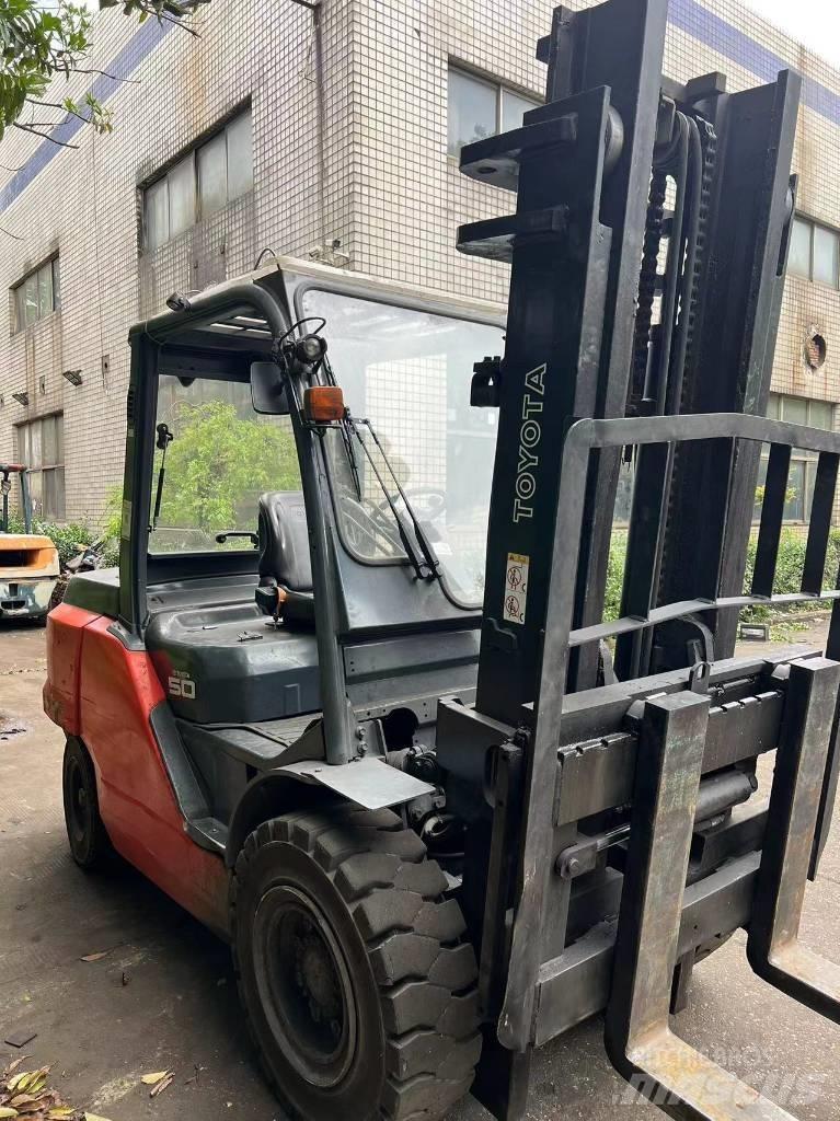 Toyota 8FD50N Electric forklift trucks