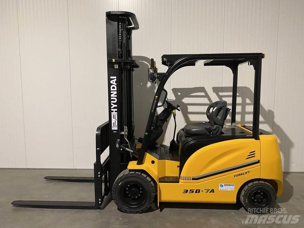 Hyundai 35B-7A Electric forklift trucks
