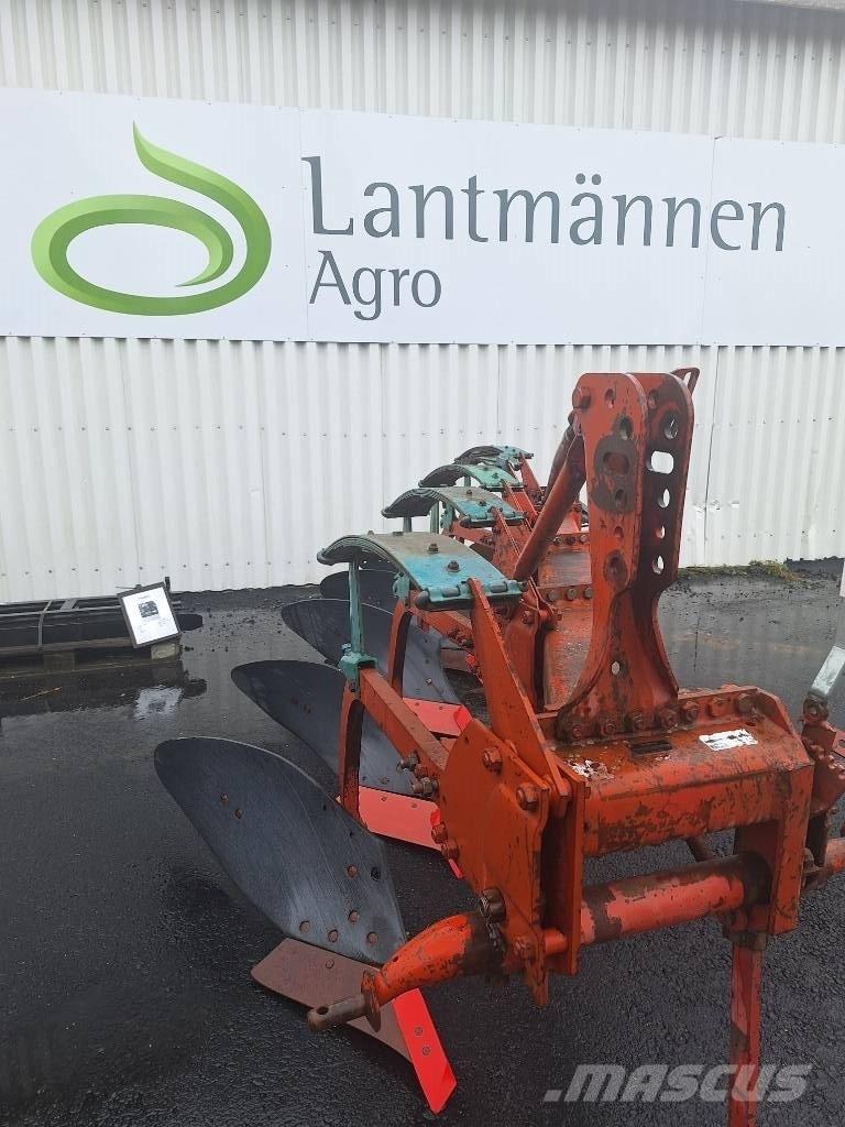 Kverneland W2 Ploughs