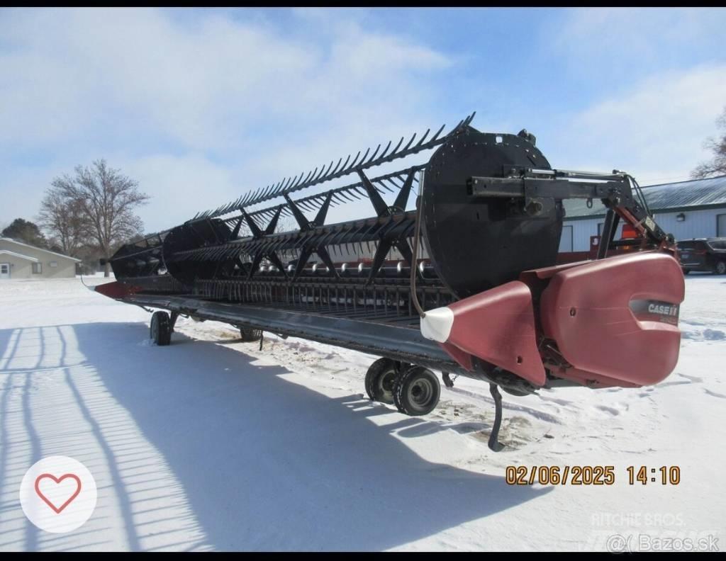 Case IH 3162 Combine harvester heads