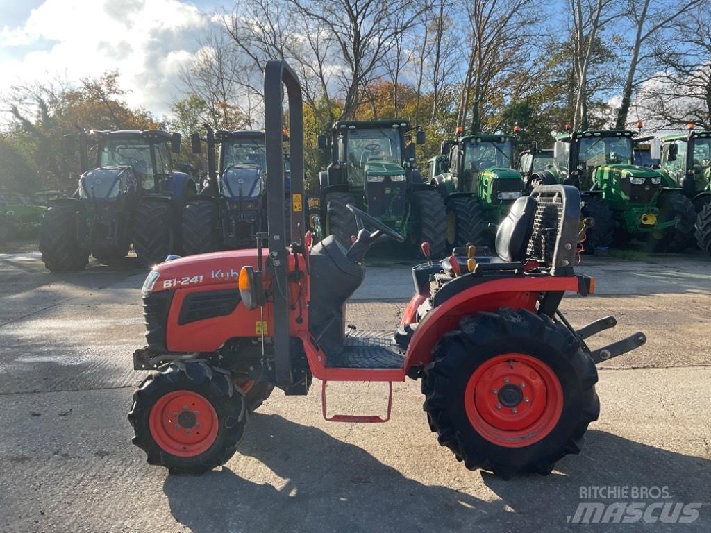 Kubota B 1241 Tractors