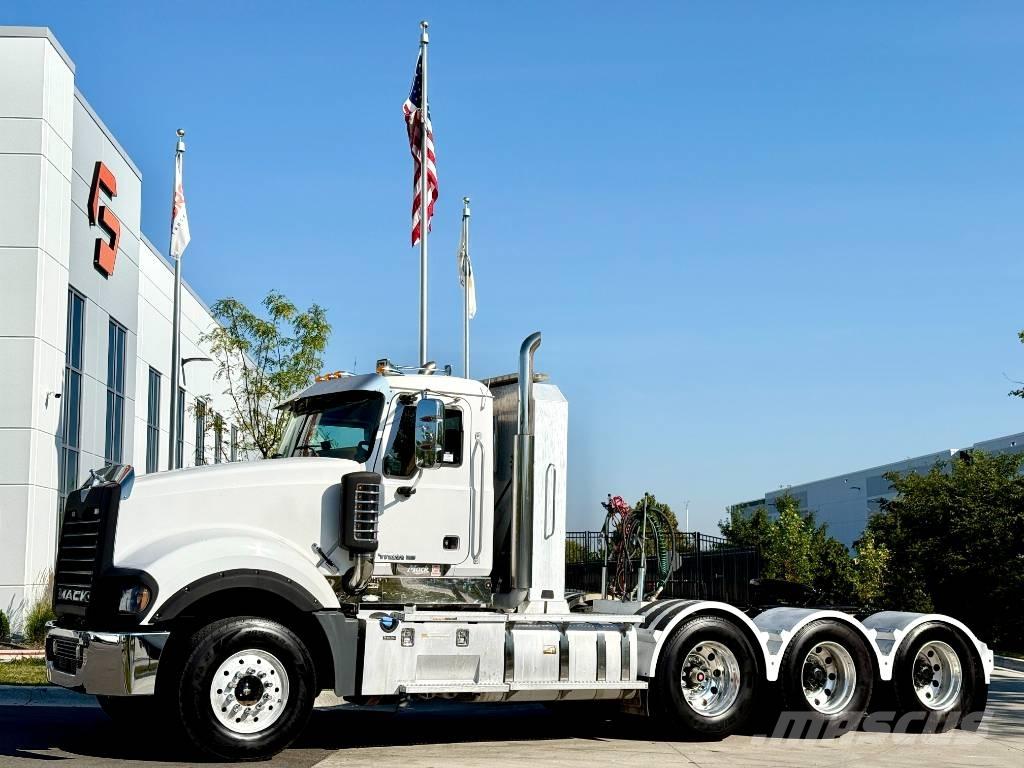 Mack Titan TD 713 Prime Movers