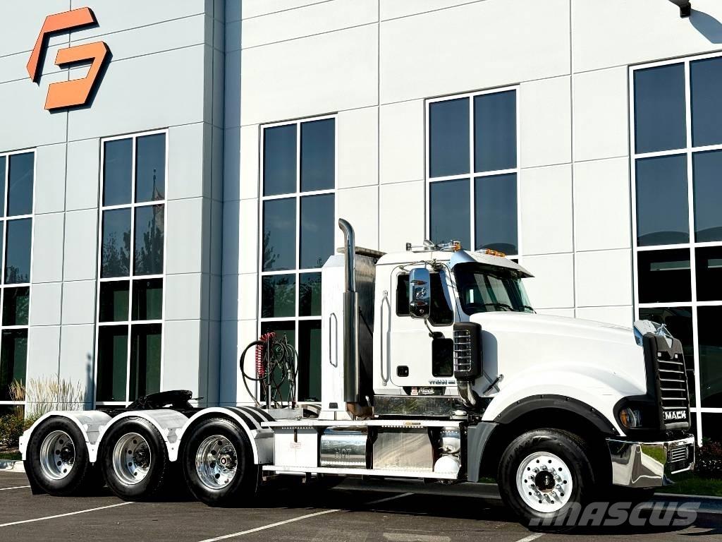 Mack Titan TD 713 Prime Movers
