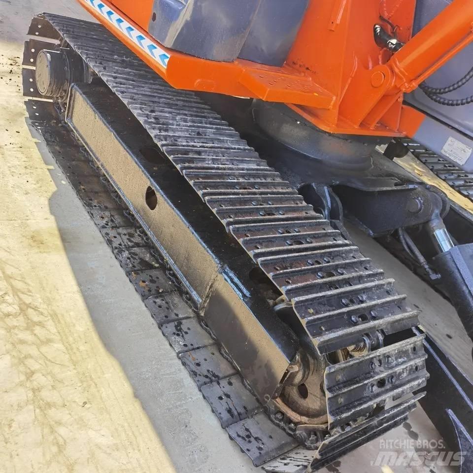 Hitachi ZX70 Crawler excavators