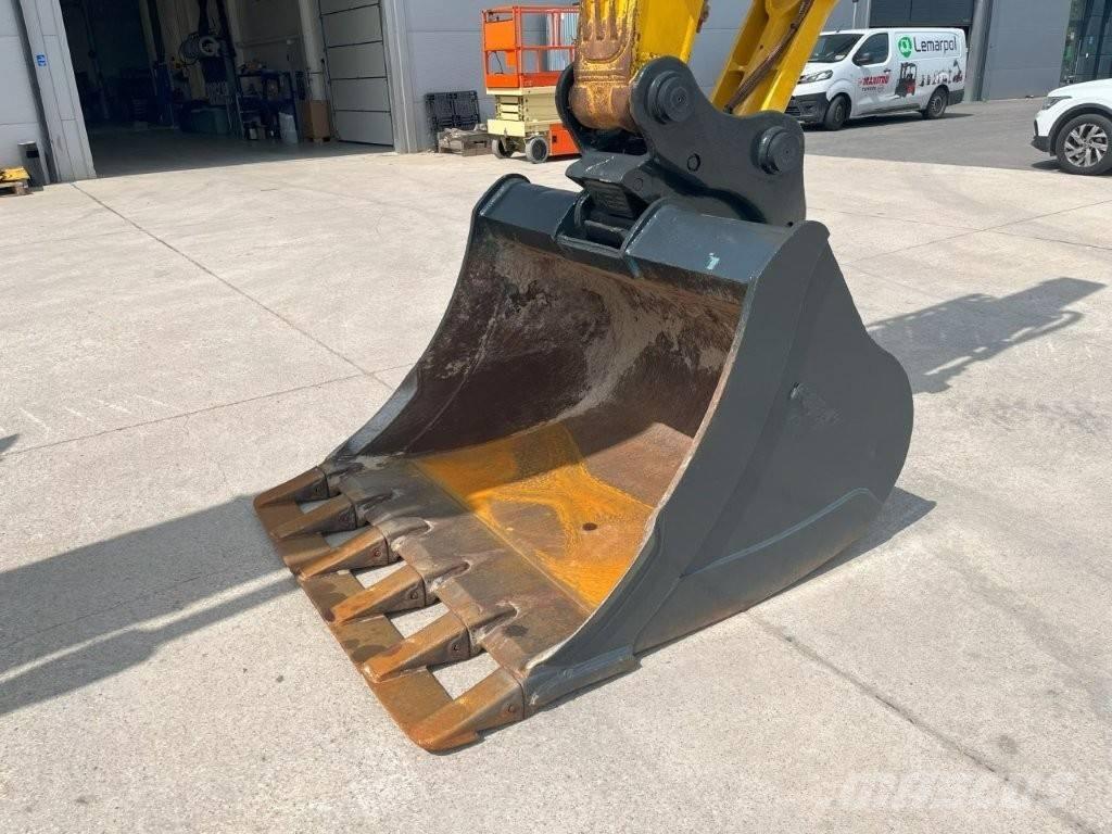 Komatsu PC 210 LC-11 Crawler excavators