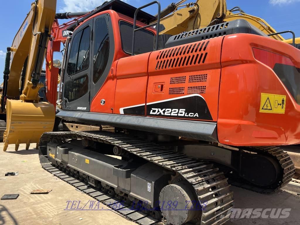 Doosan DX225 Crawler excavators