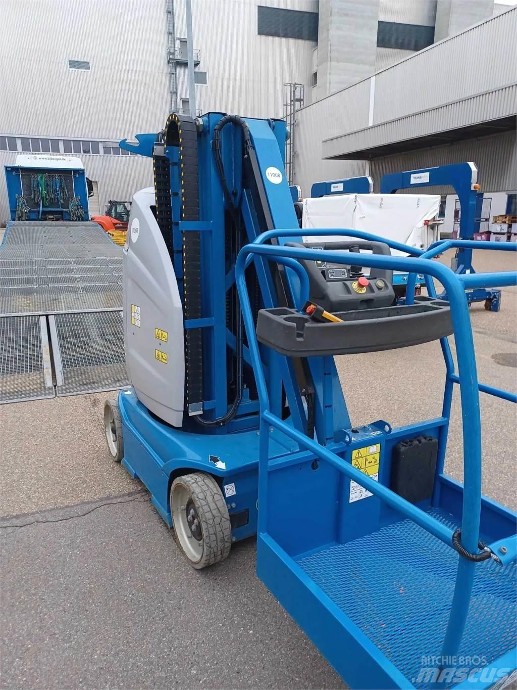 JLG Toucan 10E-L Articulated boom lifts