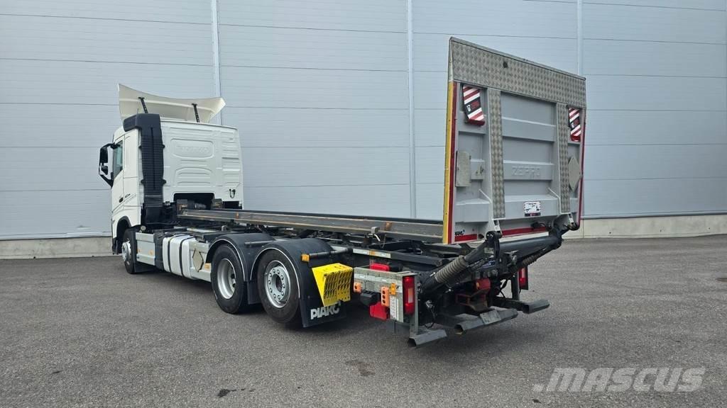 Volvo FH Demountable trucks