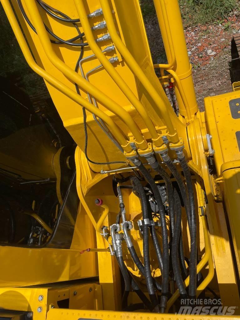Komatsu PC 220 Crawler excavators