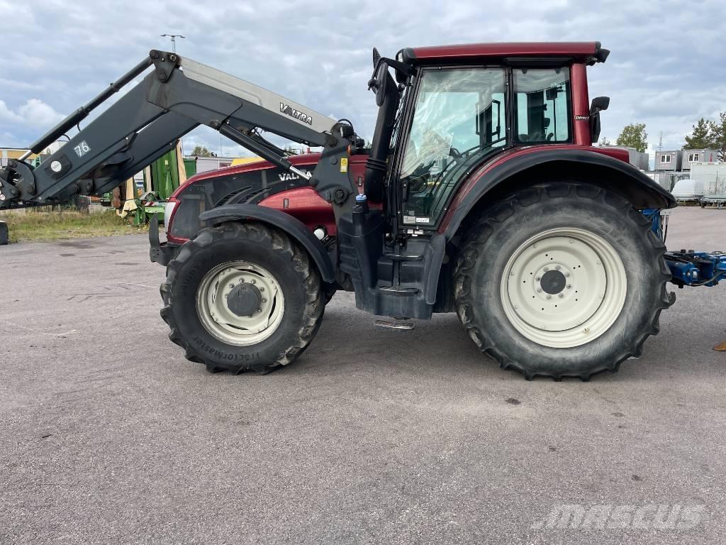 Valtra T 203 Tractors
