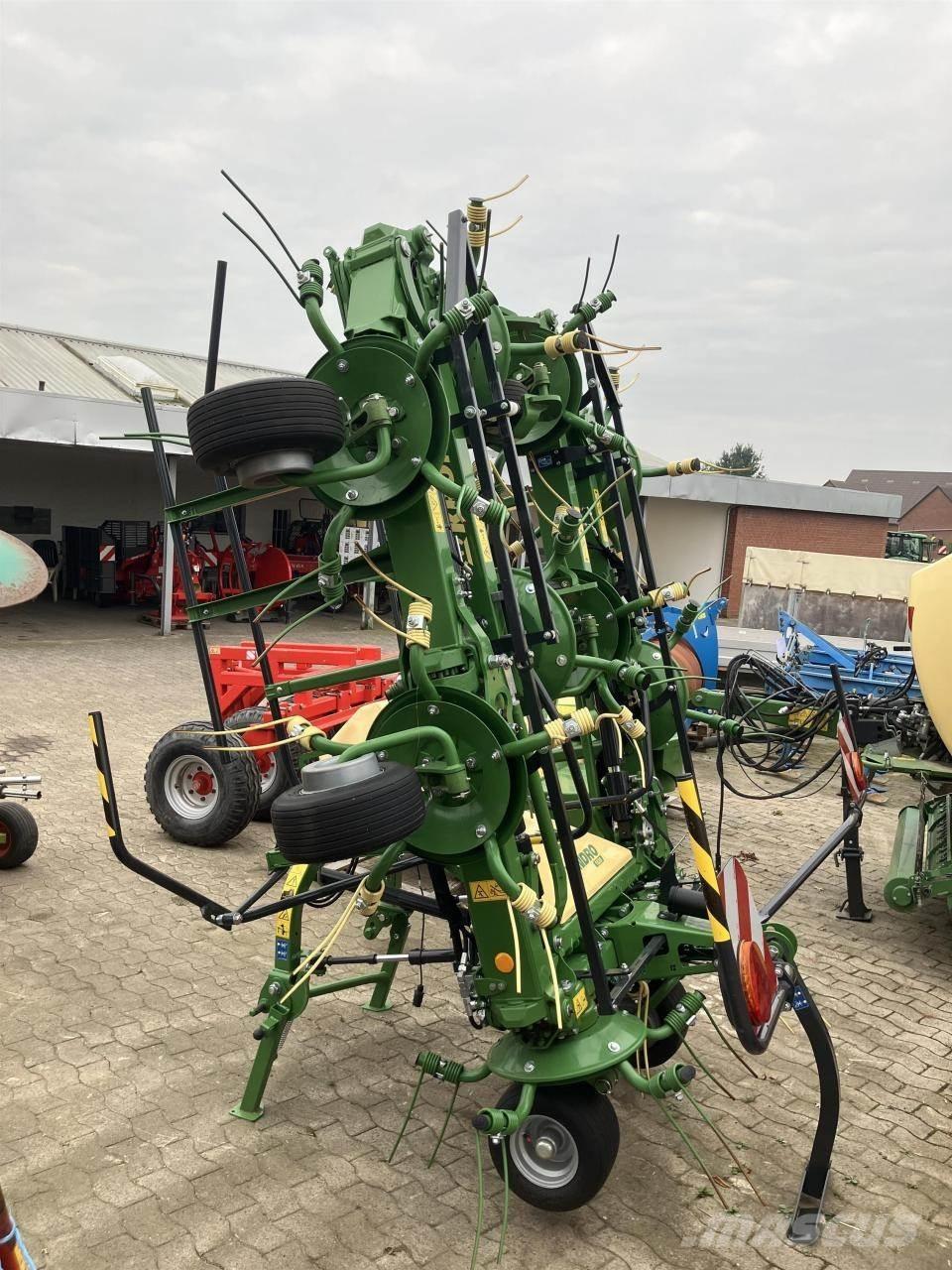 Krone Vendro 1020 Rakes and tedders