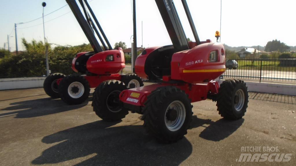 Manitou 200 ATJ Articulated boom lifts