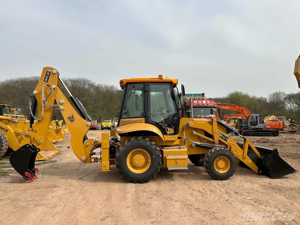 JCB 3CX Backhoe