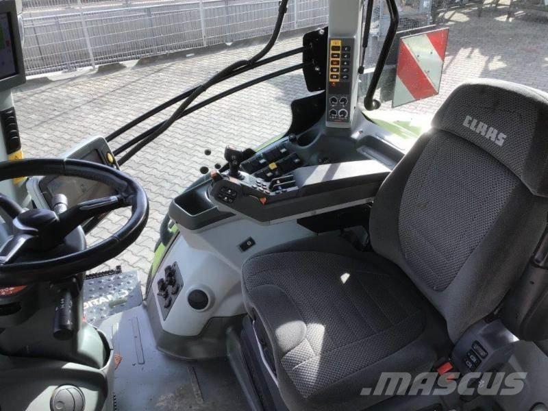CLAAS AXION 810 Tractors
