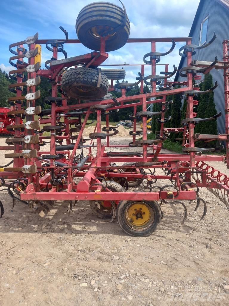 Väderstad NZ 600 Cultivators