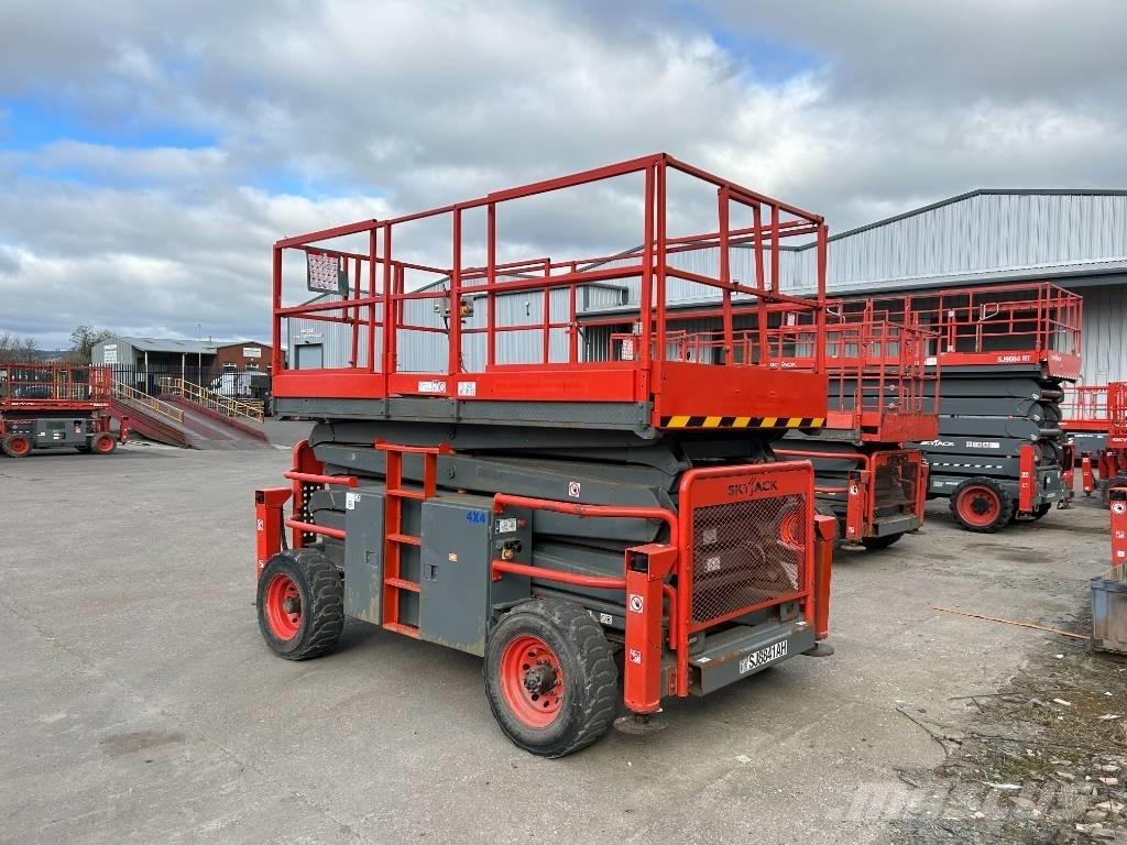 SkyJack SJ 8841 RT Scissor lifts