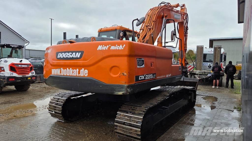 Doosan DX 225 LC Crawler excavators