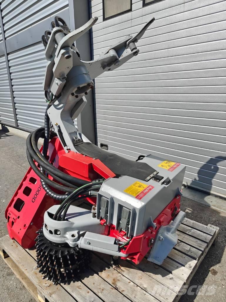 Log Max 5000 D Harvester heads