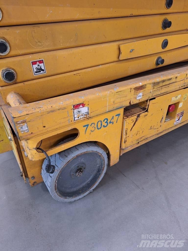 Haulotte Compact 12 Scissor lifts