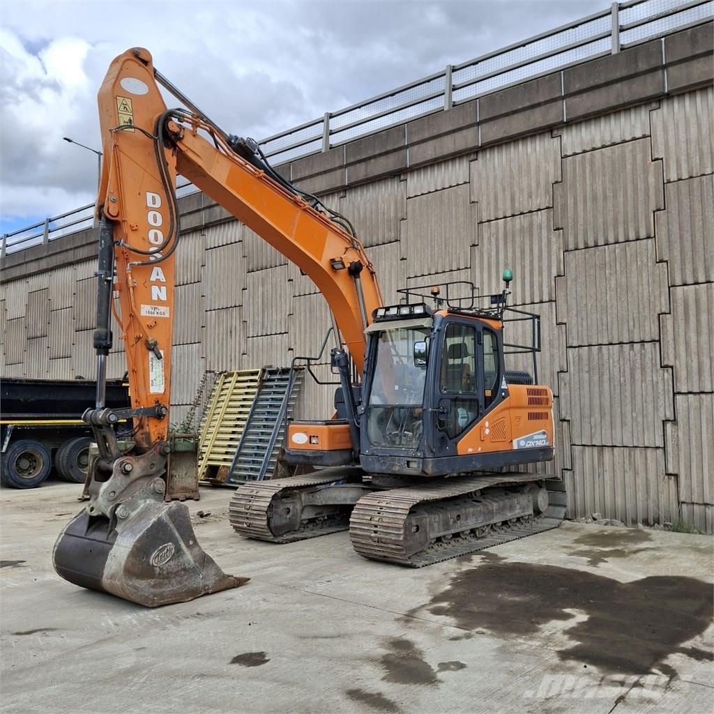 Doosan DX 140 LC Crawler excavators