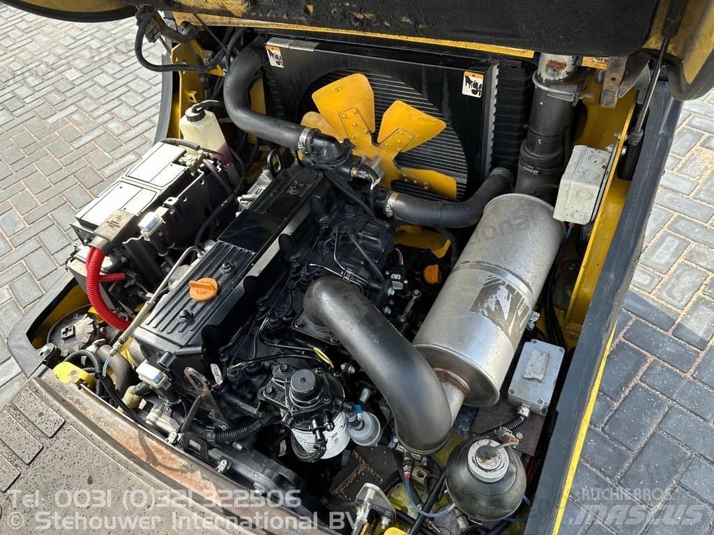 Yale GDP25 VX Diesel trucks