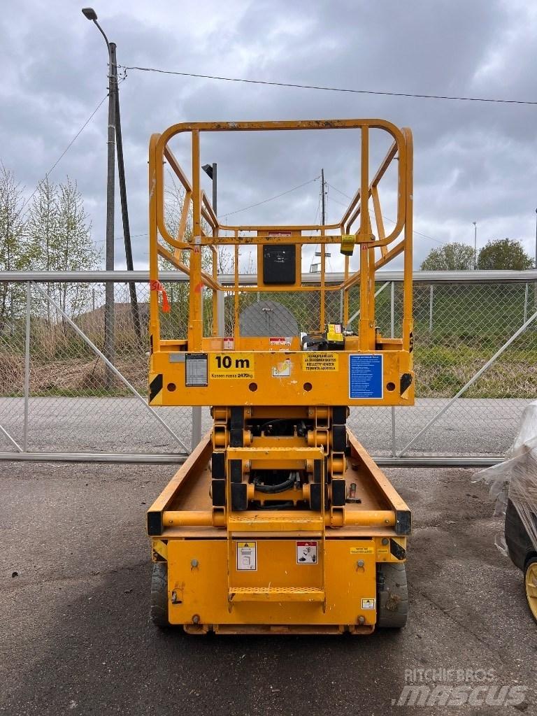 Haulotte Compact 12 Scissor lifts
