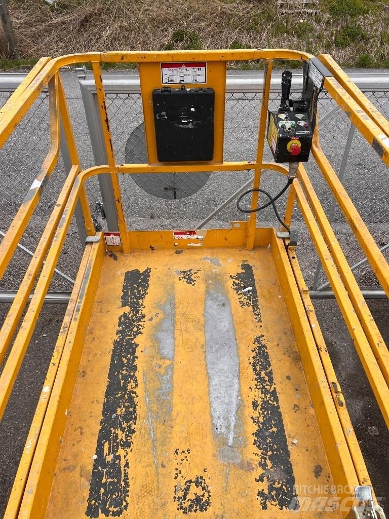 Haulotte Compact 12 Scissor lifts