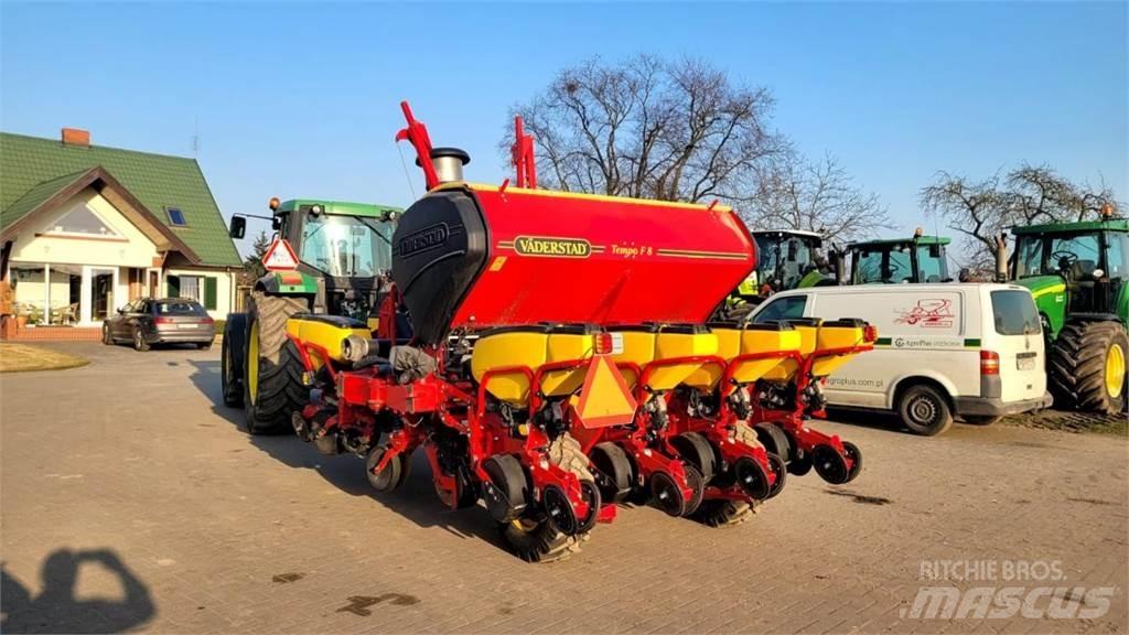 Väderstad Tempo F8 Sowing machines
