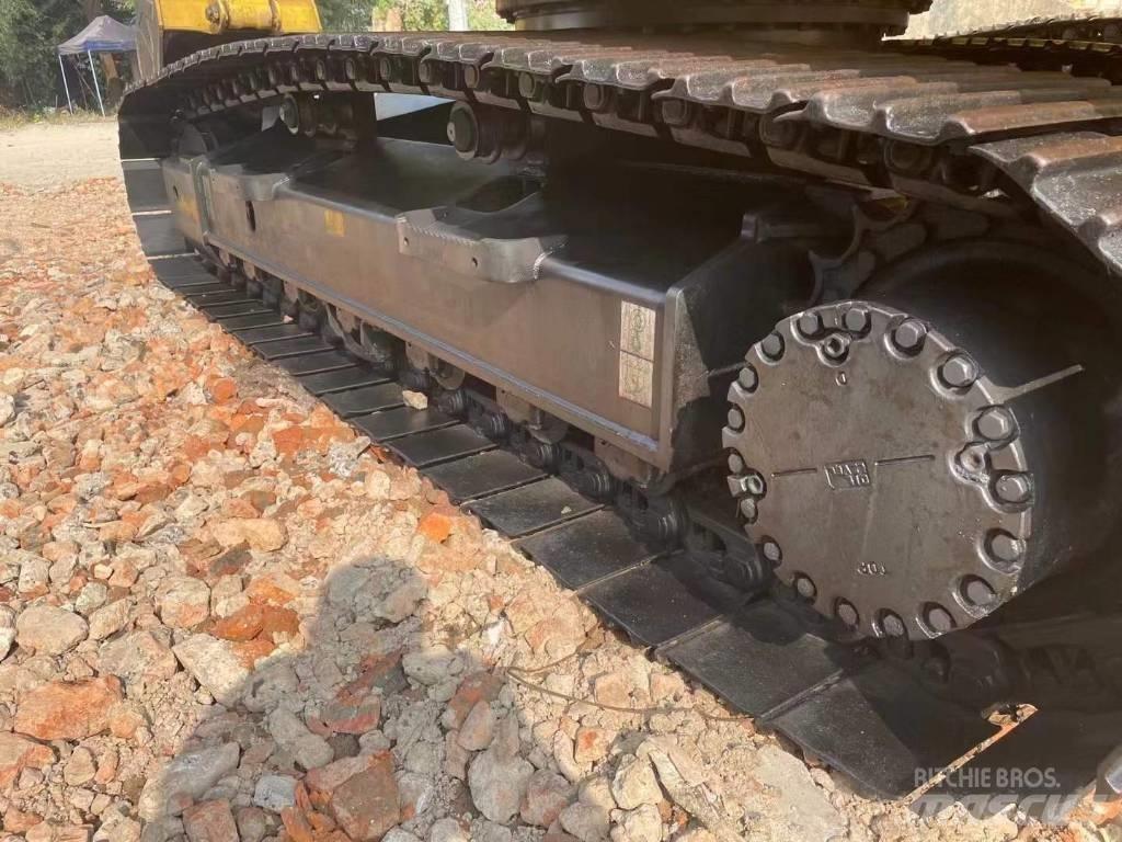 Komatsu PC 200-8 Crawler excavators