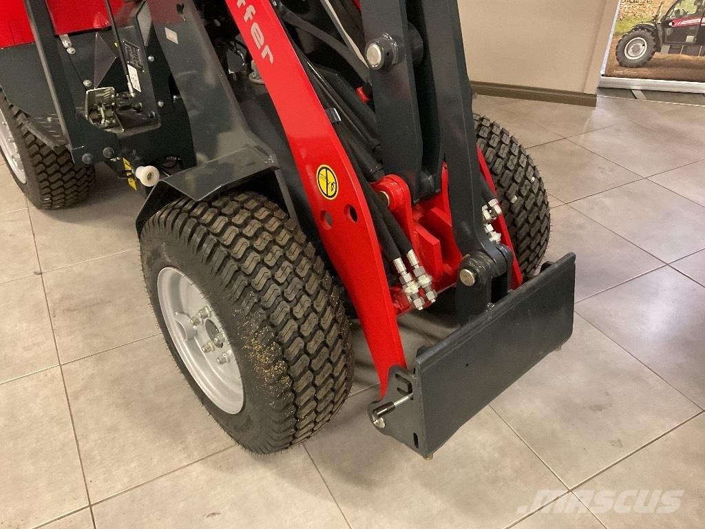 Schäffer 1622 FE Multi-purpose loaders