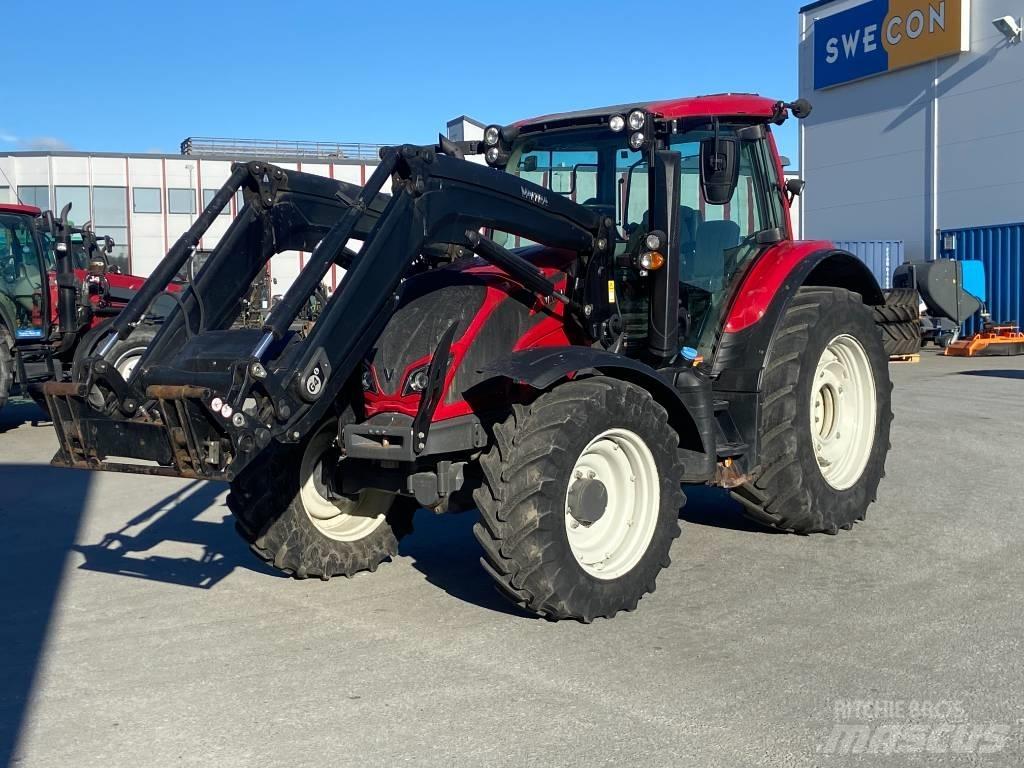 Valtra N124 HITECH 5 Tractors