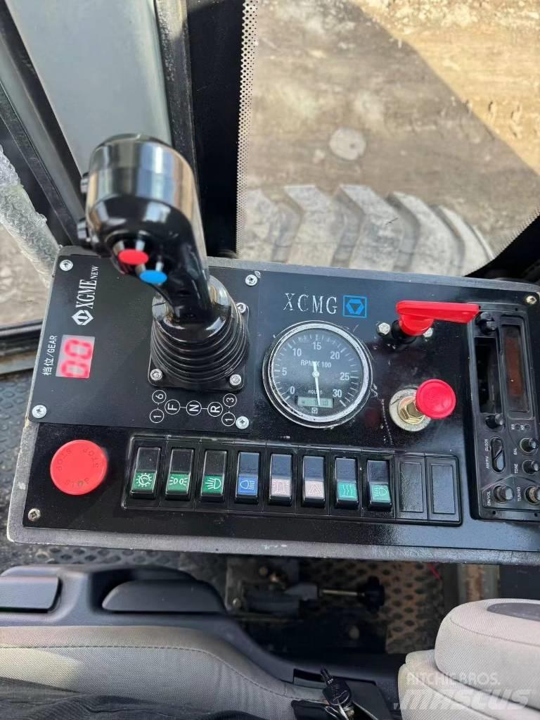 XCMG GR 2153 Graders