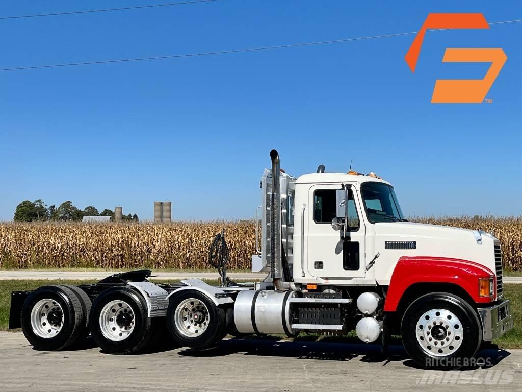 Mack CHU 613 Prime Movers