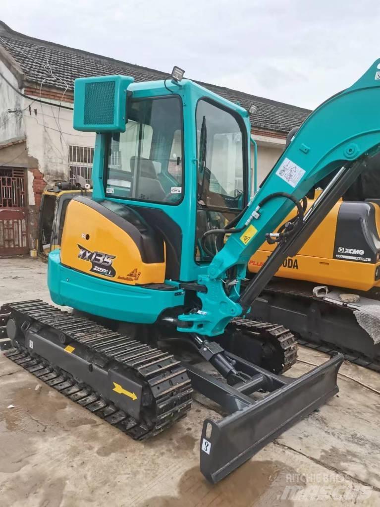 Kubota KX 135 Crawler excavators