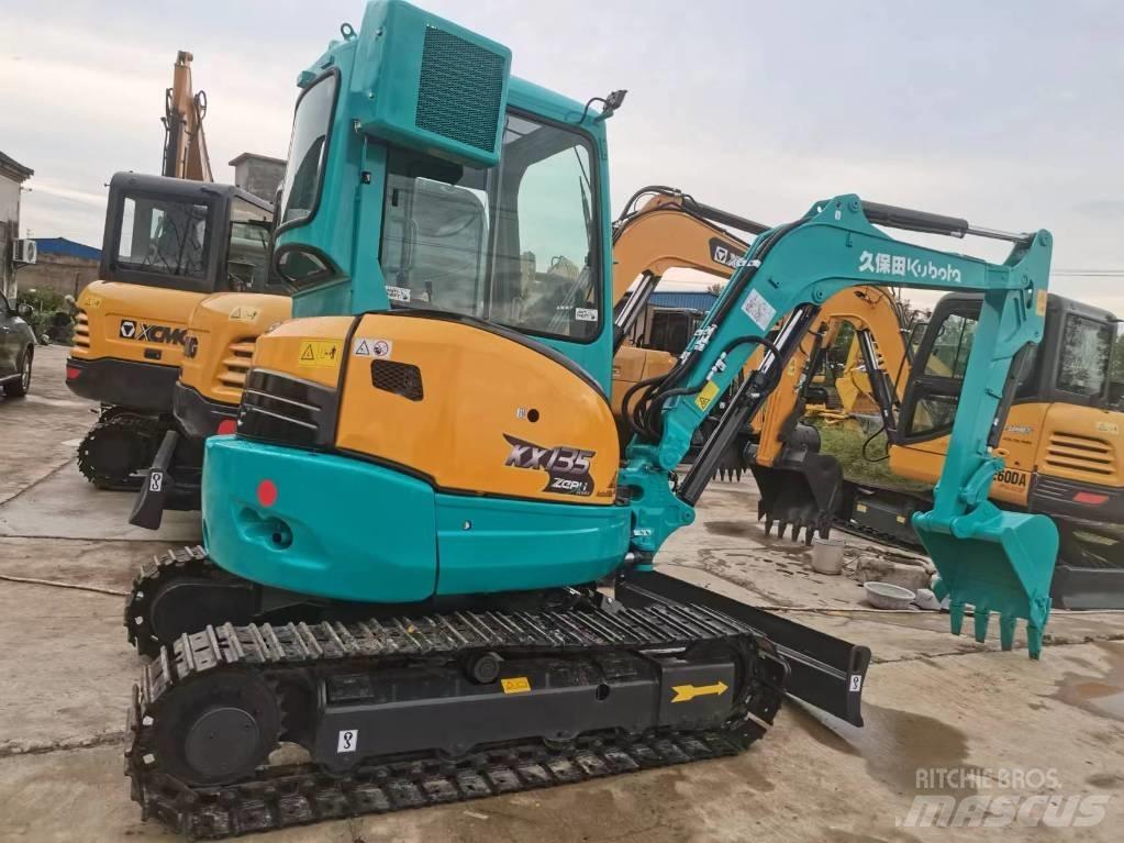 Kubota KX 135 Crawler excavators