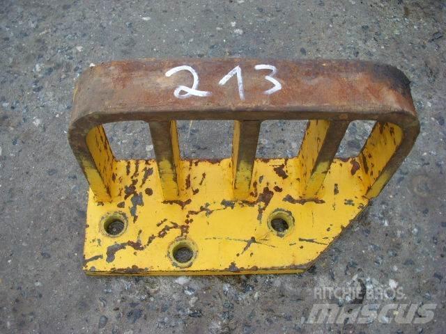 CAT (213) Tritt Chassis and suspension