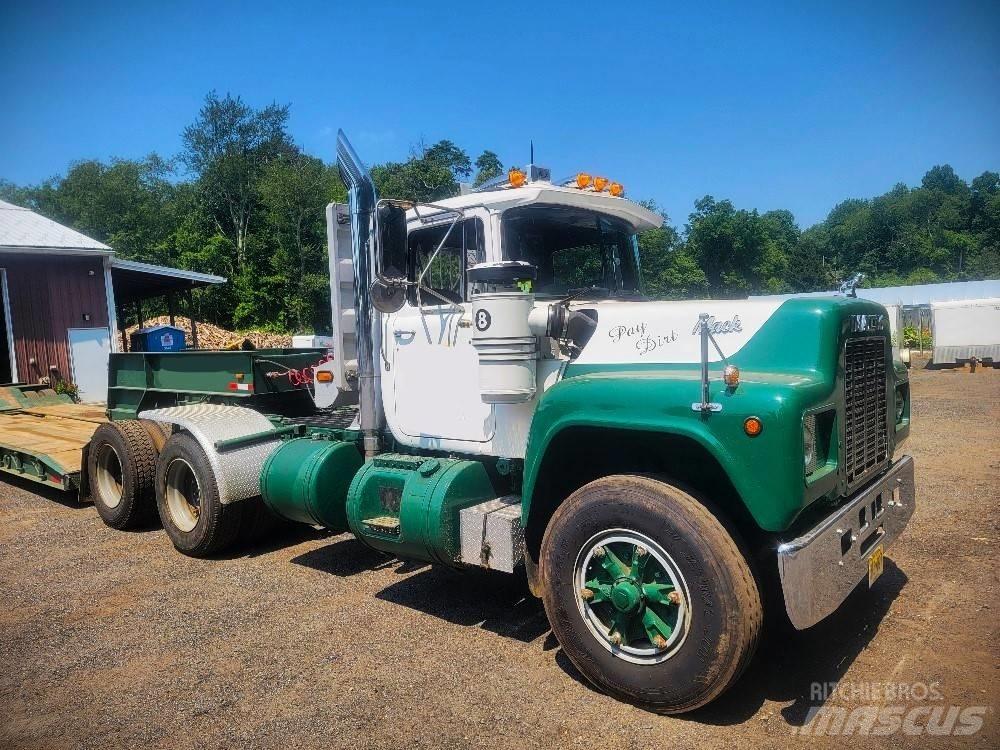 Mack R 688 ST Prime Movers