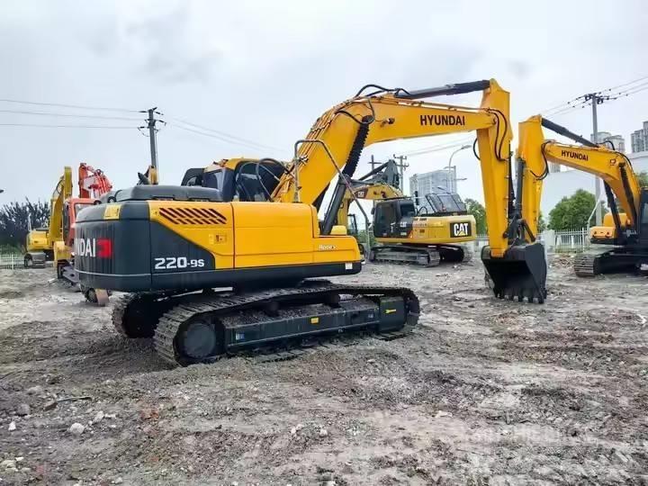 Hyundai 220-9S Crawler excavators
