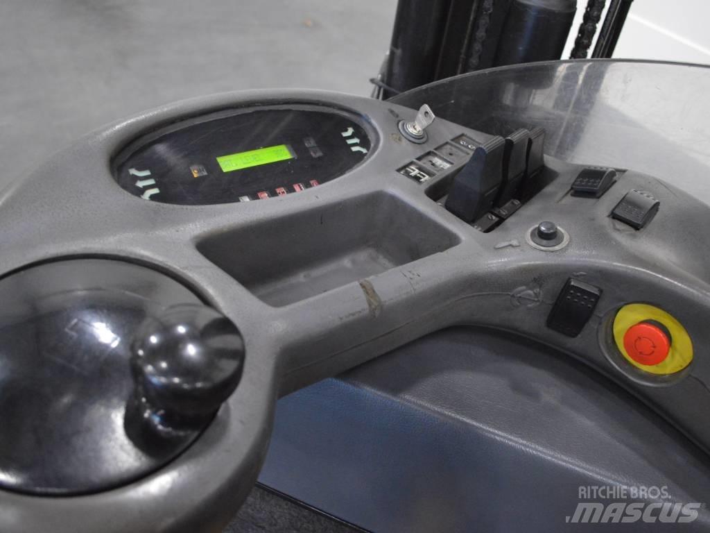 CAT NR 16 Reachtruck Reach truck