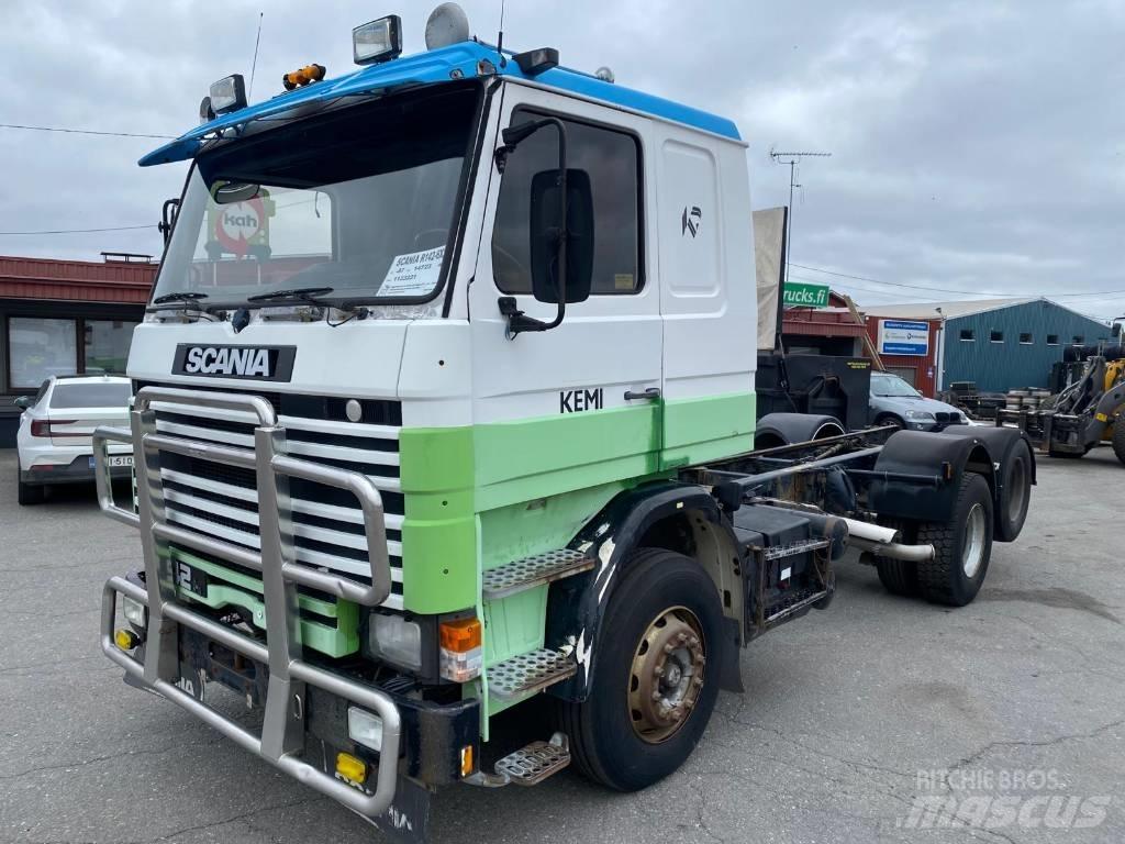 Scania R 142 Chassis Cab trucks