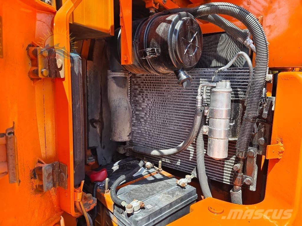 Hitachi ZX 75 Mini excavators  7t - 12t