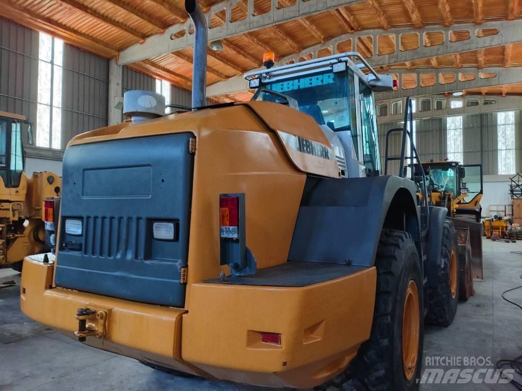 Liebherr 544 Wheel loaders