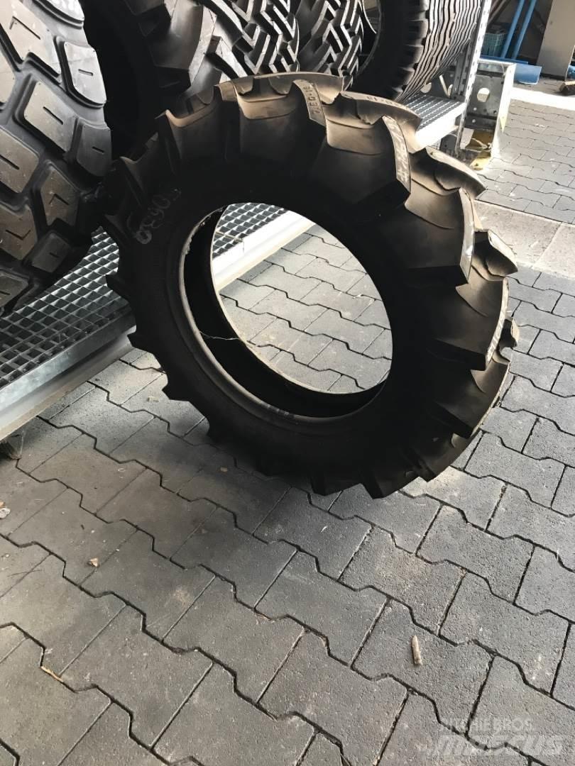 Pirelli 7.50-18 Tyres, wheels and rims