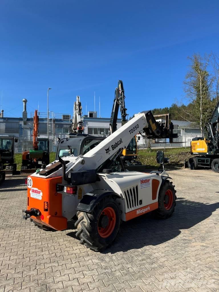Bobcat T 2250 Telescopic handlers
