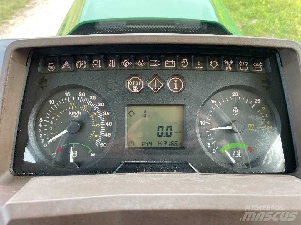 John Deere 6920 Tractors