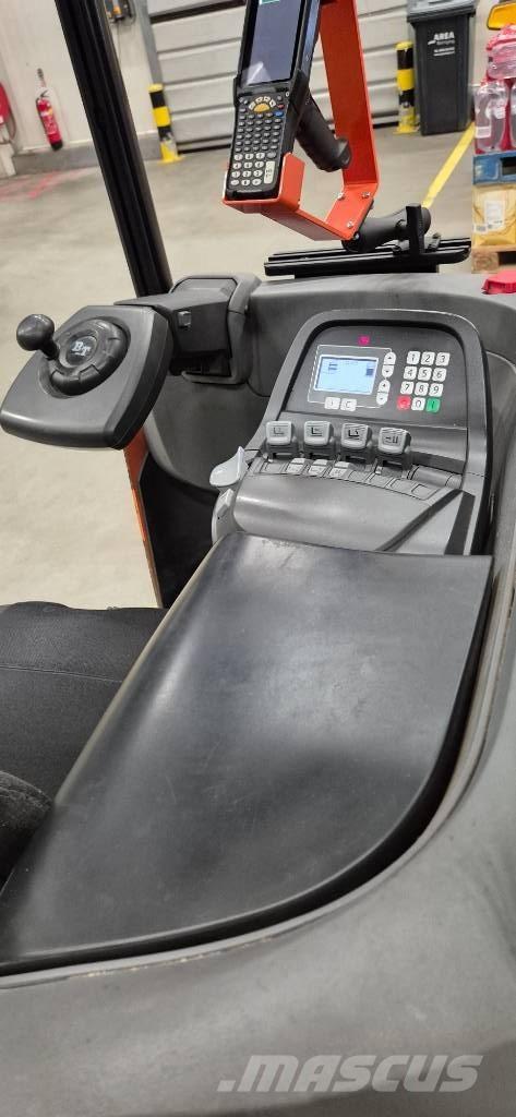 Toyota RRE140 Reach truck